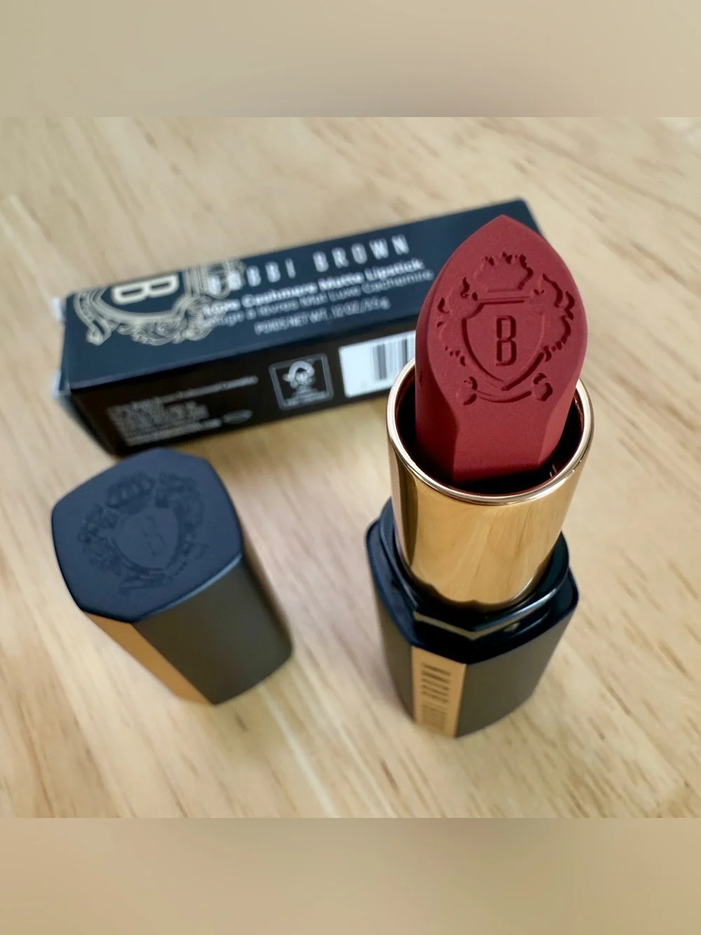 NWT NIB Bobbi Brown Luxe Cashmere Matte Lipstick (Claret) - Picture 3 of 9